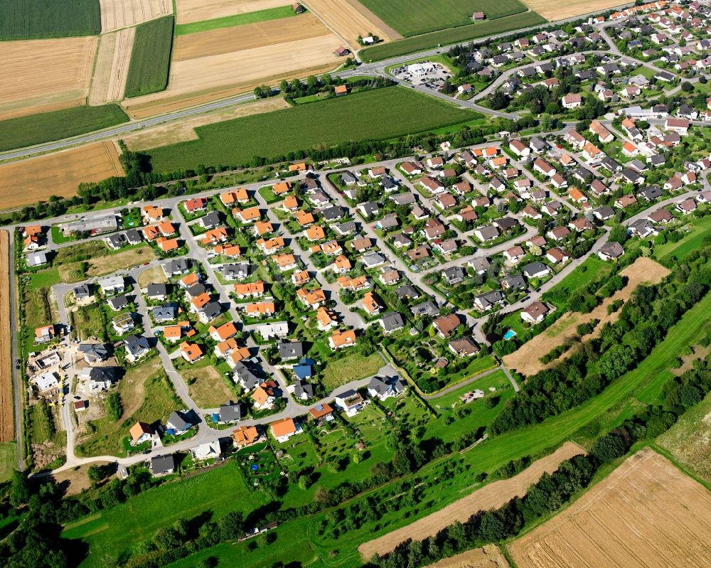 Ennetach aus der Vogelperspektive: Baustelle Mischbebauung eines Wohngebiets mit Mehrfamilienhäusern und Einfamilienhäusern in Ennetach im Bundesland Baden-Württemberg, Deutschland