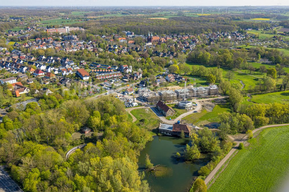 Hamm aus der Vogelperspektive: Baustelle Mischbebauung eines Wohngebiets mit Mehrfamilienhäusern und Einfamilienhäusern in Hamm im Bundesland Nordrhein-Westfalen, Deutschland