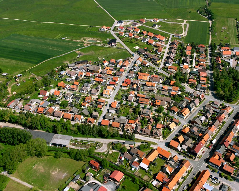 Luftaufnahme Hasselfelde - Baustelle Mischbebauung eines Wohngebiets mit Mehrfamilienhäusern und Einfamilienhäusern in Hasselfelde im Bundesland Sachsen-Anhalt, Deutschland