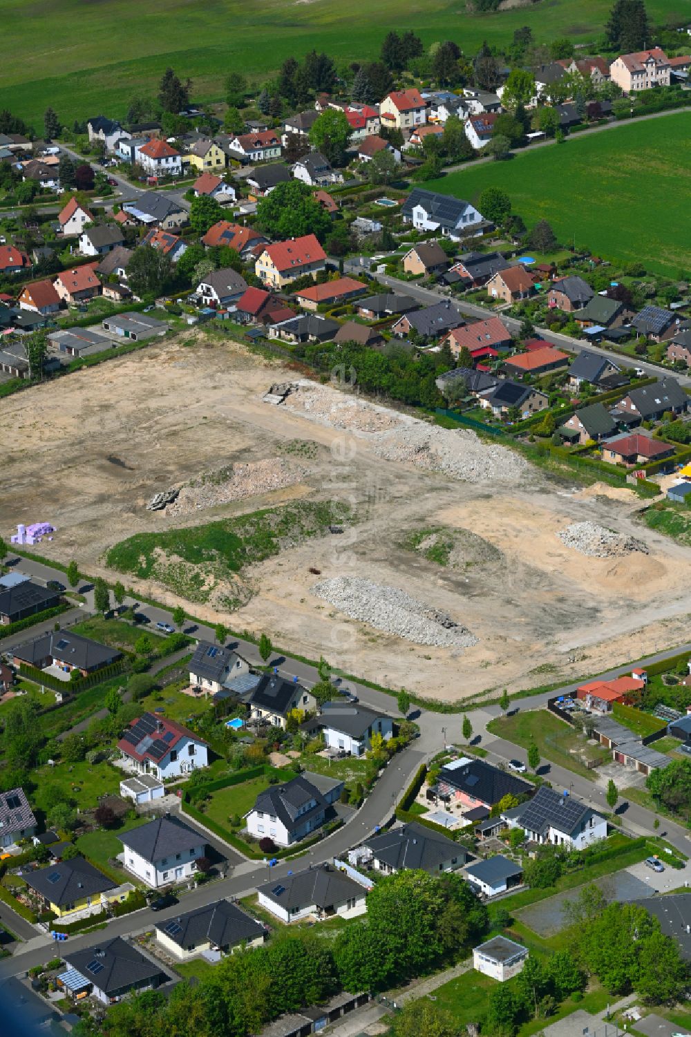 Luftbild Bernau - Baustelle Mischbebauung eines Wohngebiets mit Mehrfamilienhäusern und Einfamilienhäusern Rutenfeld in Bernau im Bundesland Brandenburg, Deutschland