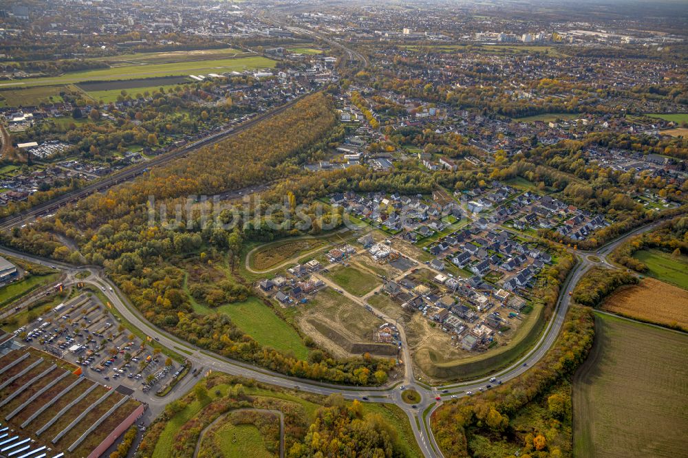 Hamm von oben - Baustelle Mischbebauung eines Wohngebiets mit Mehrfamilienhäusern und Einfamilienhäusern am Sachsenring in Hamm im Bundesland Nordrhein-Westfalen, Deutschland