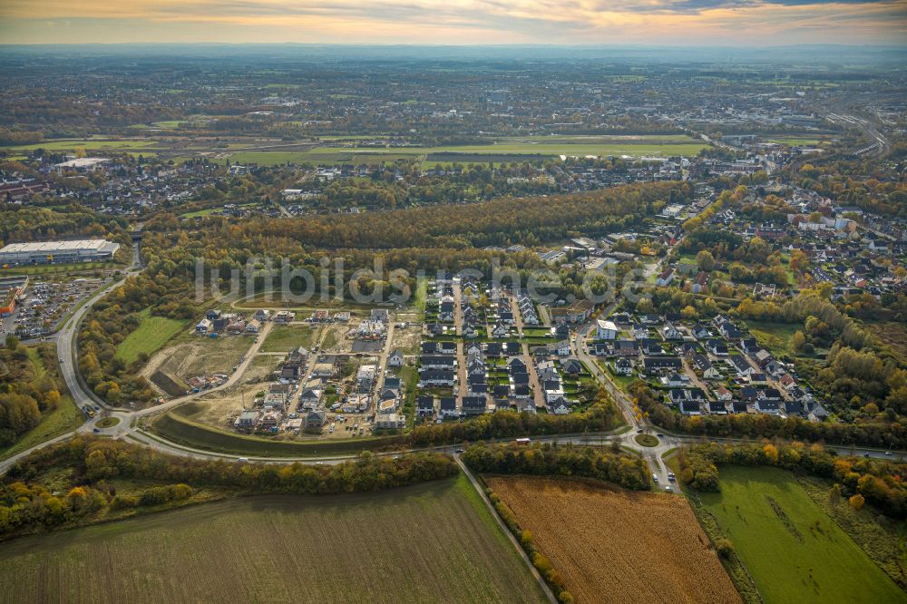 Hamm von oben - Baustelle Mischbebauung eines Wohngebiets mit Mehrfamilienhäusern und Einfamilienhäusern am Sachsenring in Hamm im Bundesland Nordrhein-Westfalen, Deutschland