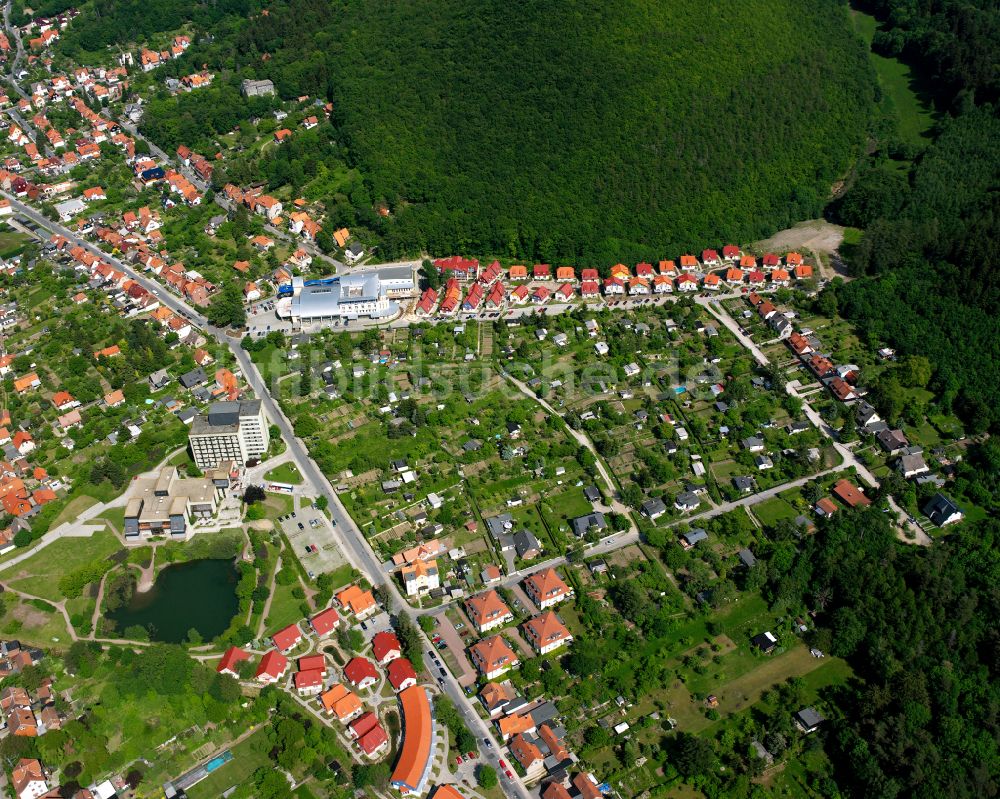 Luftbild Wernigerode - Baustelle Mischbebauung eines Wohngebiets mit Mehrfamilienhäusern und Einfamilienhäusern in Wernigerode im Bundesland Sachsen-Anhalt, Deutschland