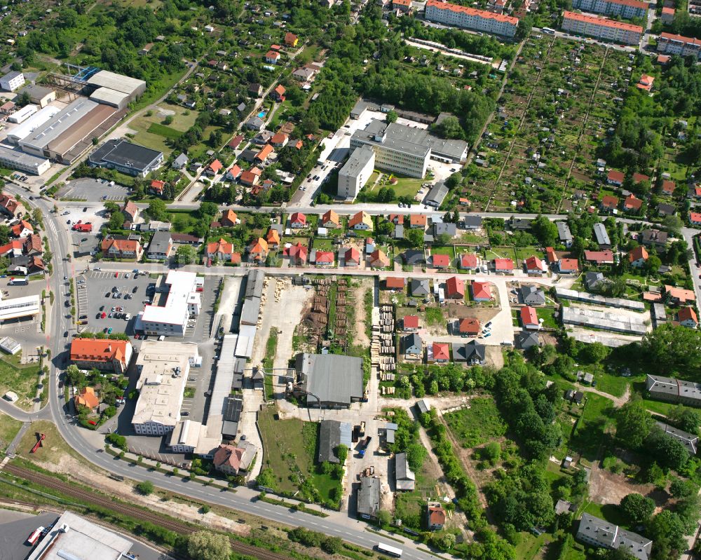 Wernigerode aus der Vogelperspektive: Baustelle Mischbebauung eines Wohngebiets mit Mehrfamilienhäusern und Einfamilienhäusern in Wernigerode im Bundesland Sachsen-Anhalt, Deutschland