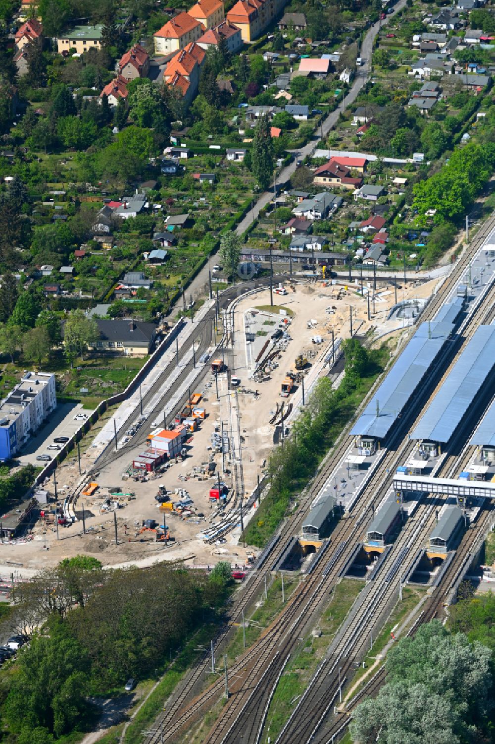 Luftbild Berlin - Baustelle für ein Nahverkehrs- und Tram- Straßenbahn- Depot der Städtischen Verkehrsbetriebe in Berlin, Deutschland