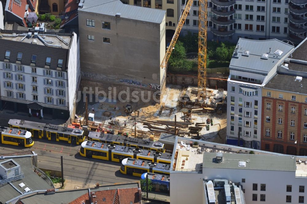 Luftbild Berlin - Baustelle neben dem Hotel Hakescher Markt in Berlin-Mitte