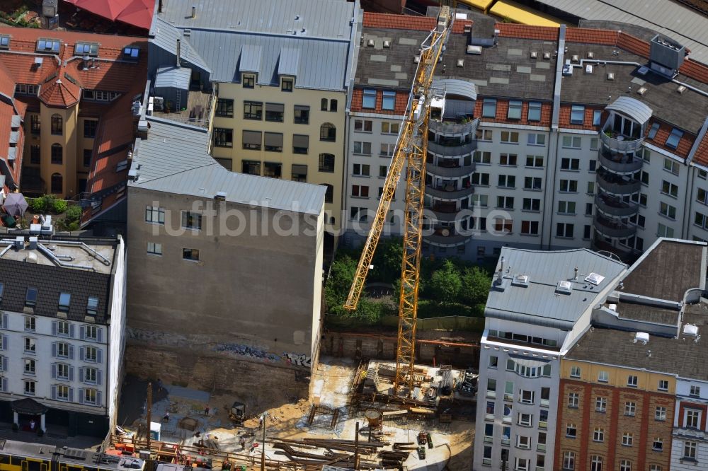 Luftaufnahme Berlin - Baustelle neben dem Hotel Hakescher Markt in Berlin-Mitte