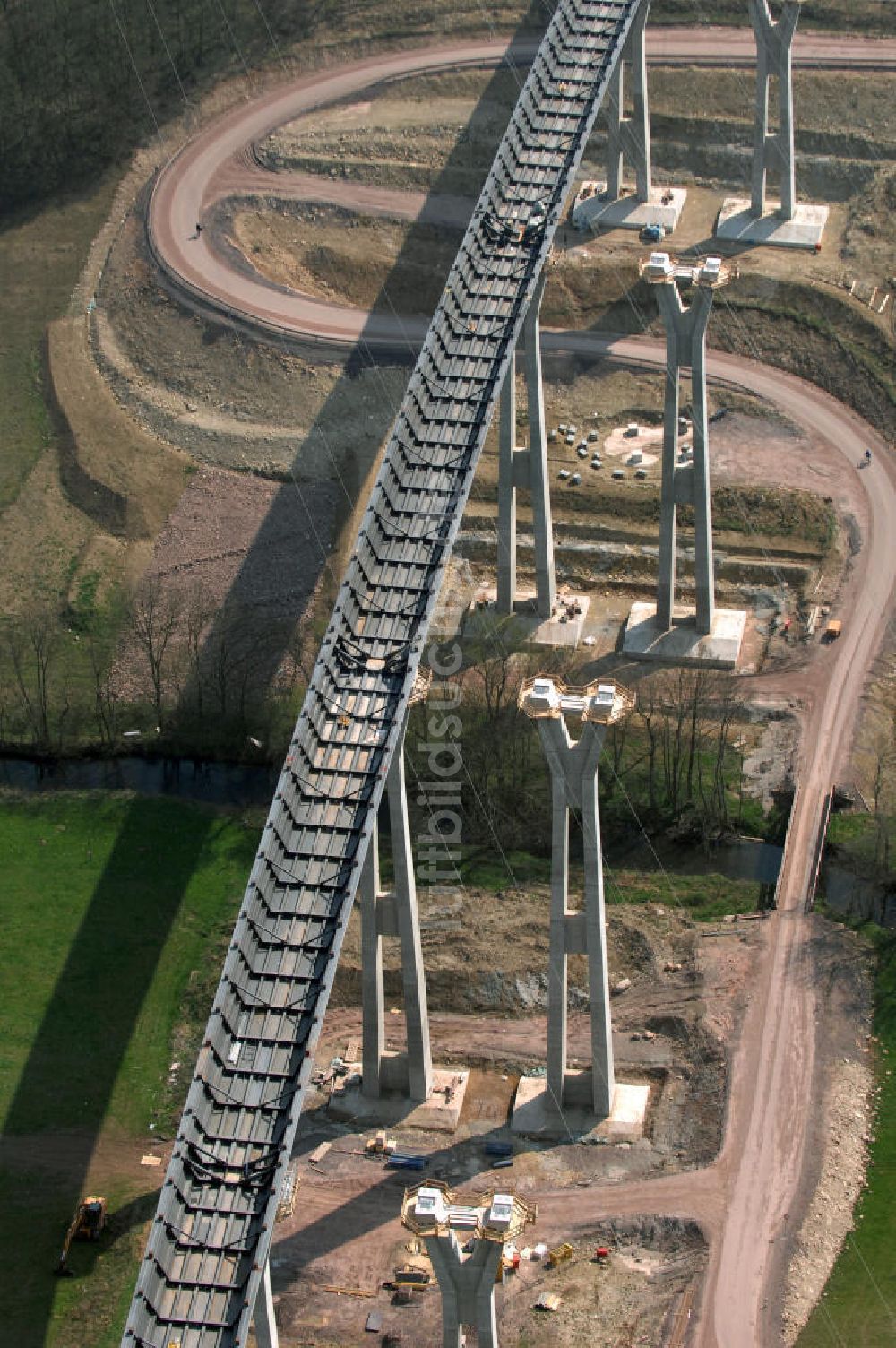 Luftaufnahme Ettenhausen - Baustelle Nesseltalbrücke der A4 bei Ettenhausen