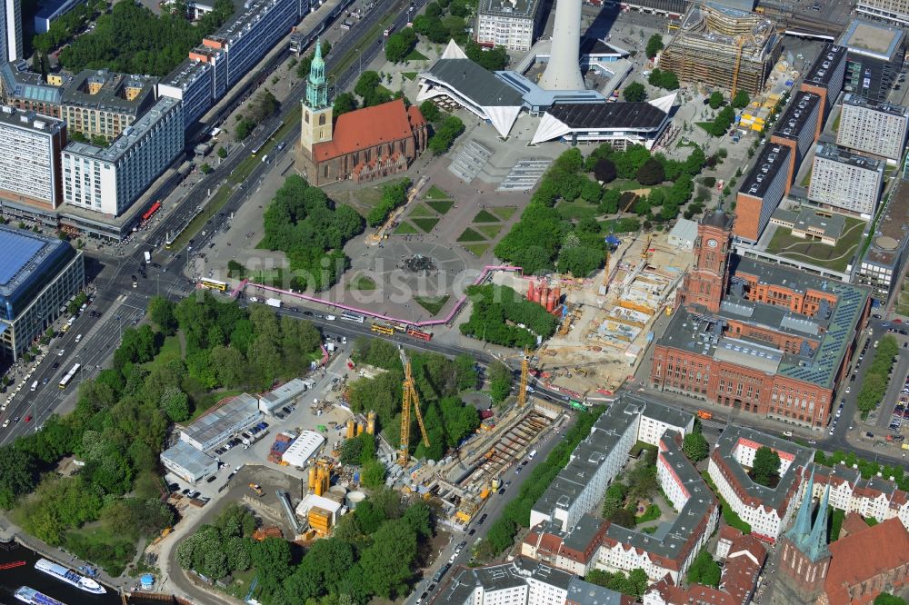 Berlin Mitte von oben - Baustelle Neubau Bahnhof Berliner Rathaus in Berlin-Mitte