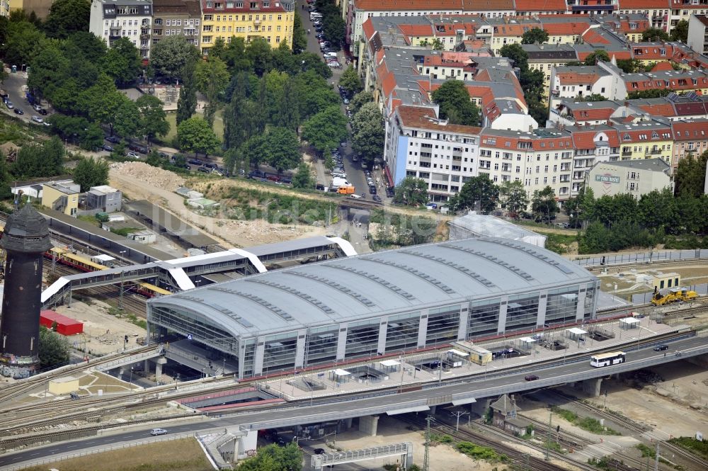 Berlin aus der Vogelperspektive: Baustelle vom Um- und Neubau des Berliner S-Bahnhof Ostkreuz der Deutschen Bahn