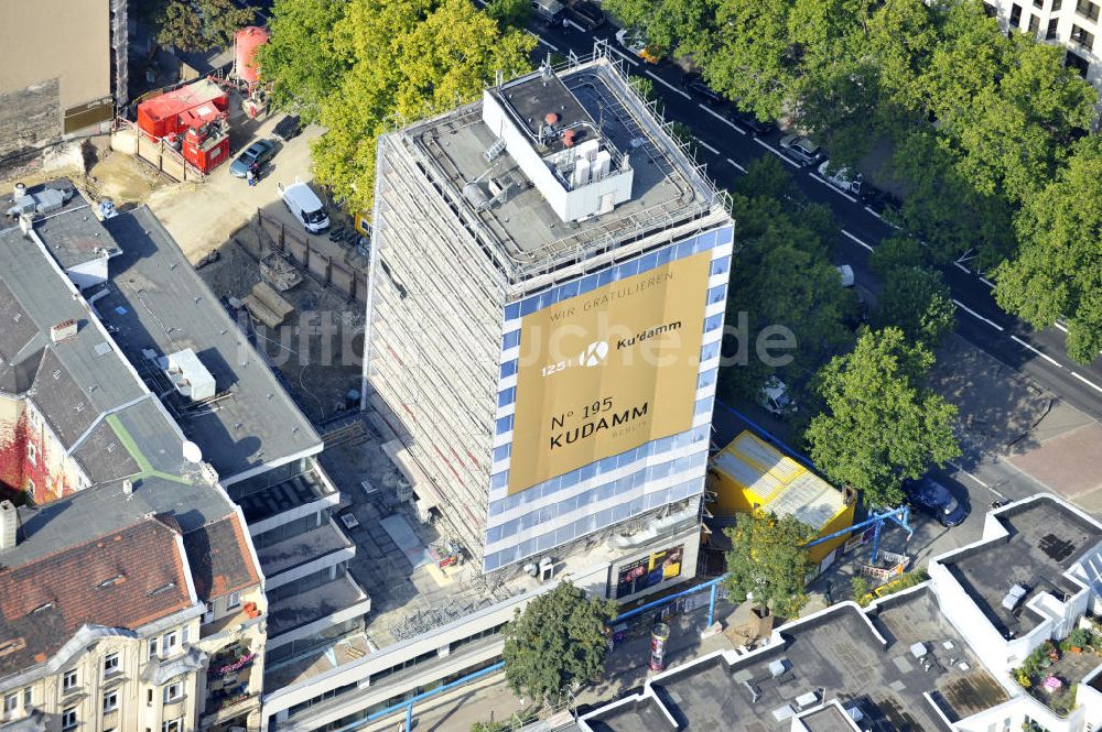 Luftaufnahme Berlin - Baustelle für den Neubau des Büro- und Geschäftshauses ? N° 195 Kudamm ? in Berlin - Charlottenburg