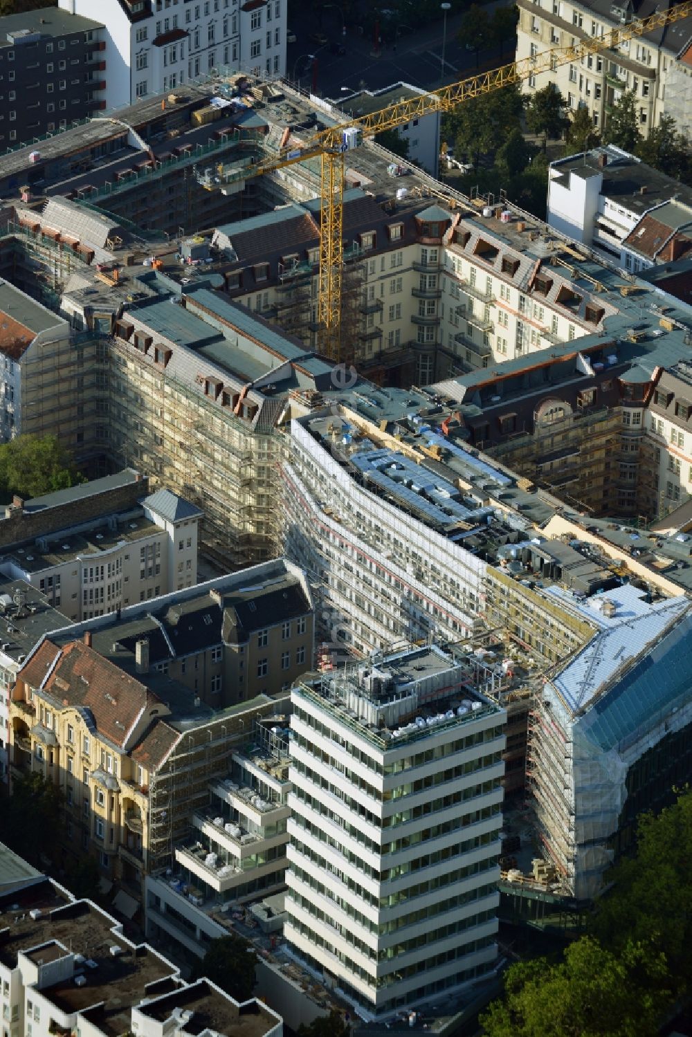 Berlin aus der Vogelperspektive: Baustelle für den Neubau des Büro- und Geschäftshauses ? N° 195 Kudamm ? in Berlin - Charlottenburg