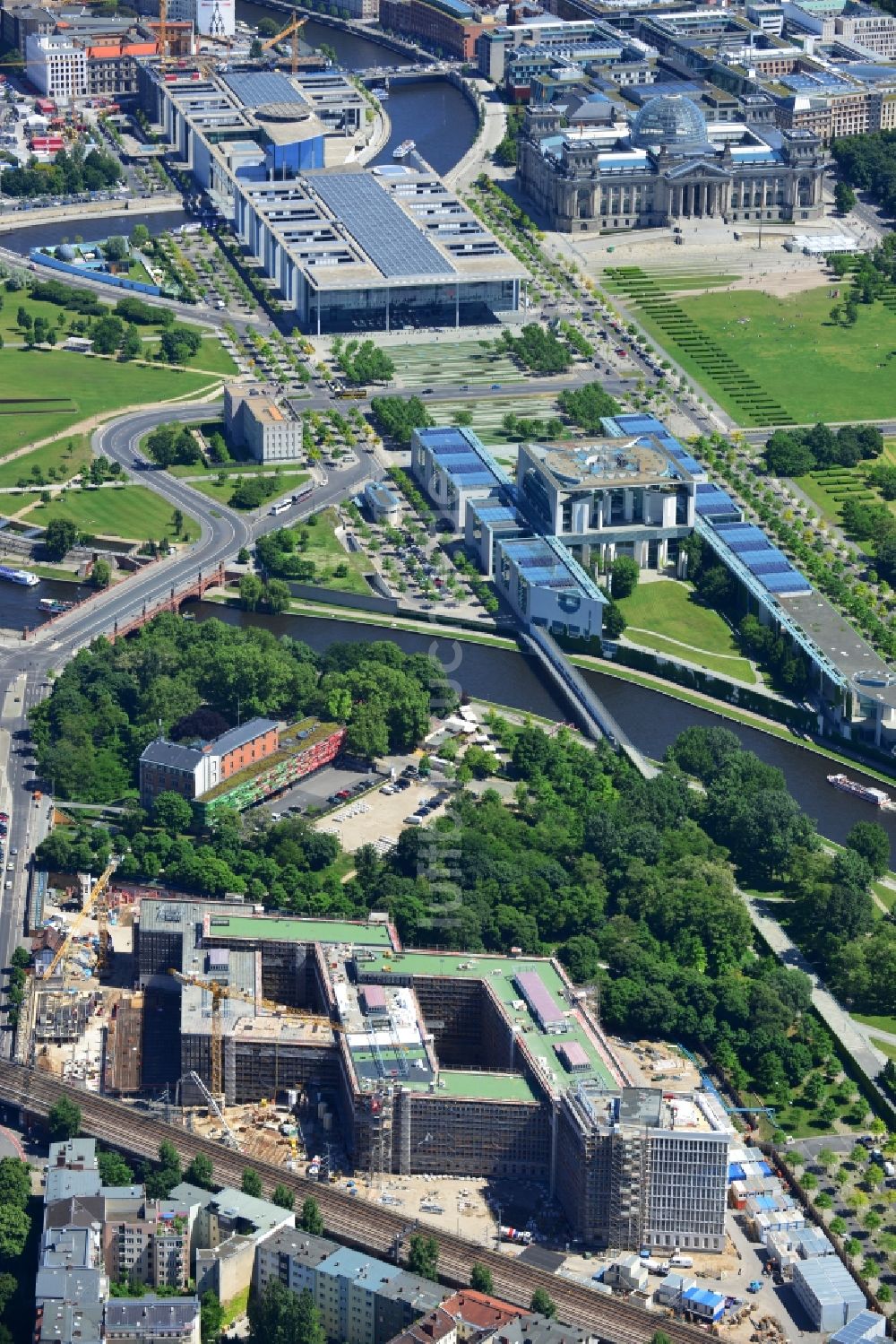 Luftbild Berlin Moabit - Baustelle für den Neubau des Bundesministeriums des Innern / Innenministerium in Berlin Moabit