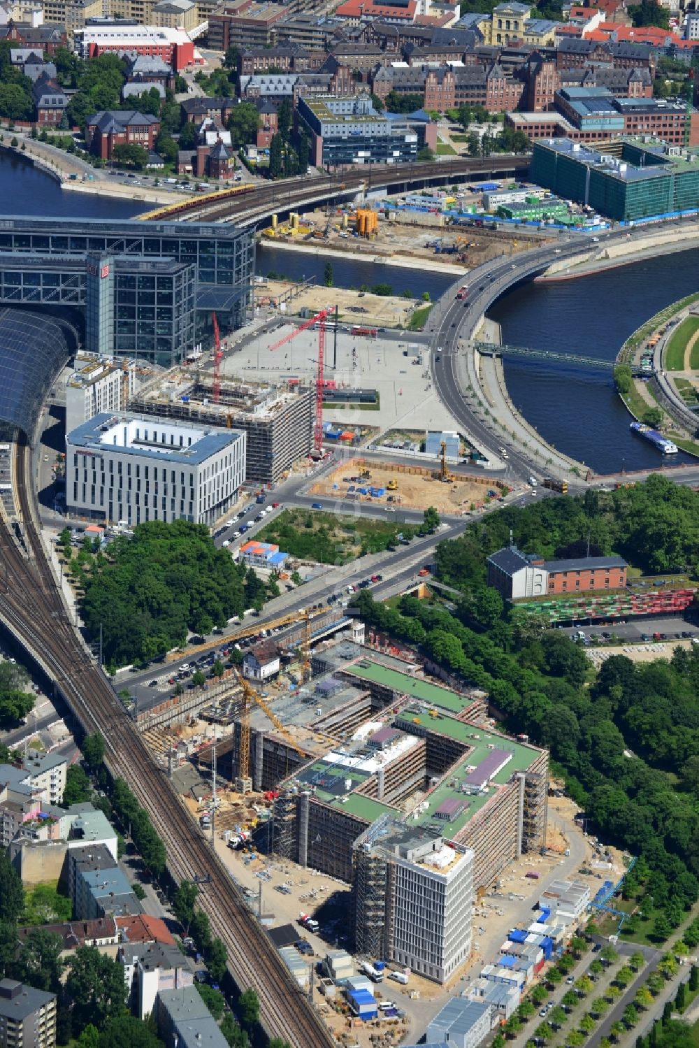 Berlin Moabit aus der Vogelperspektive: Baustelle für den Neubau des Bundesministeriums des Innern / Innenministerium in Berlin Moabit