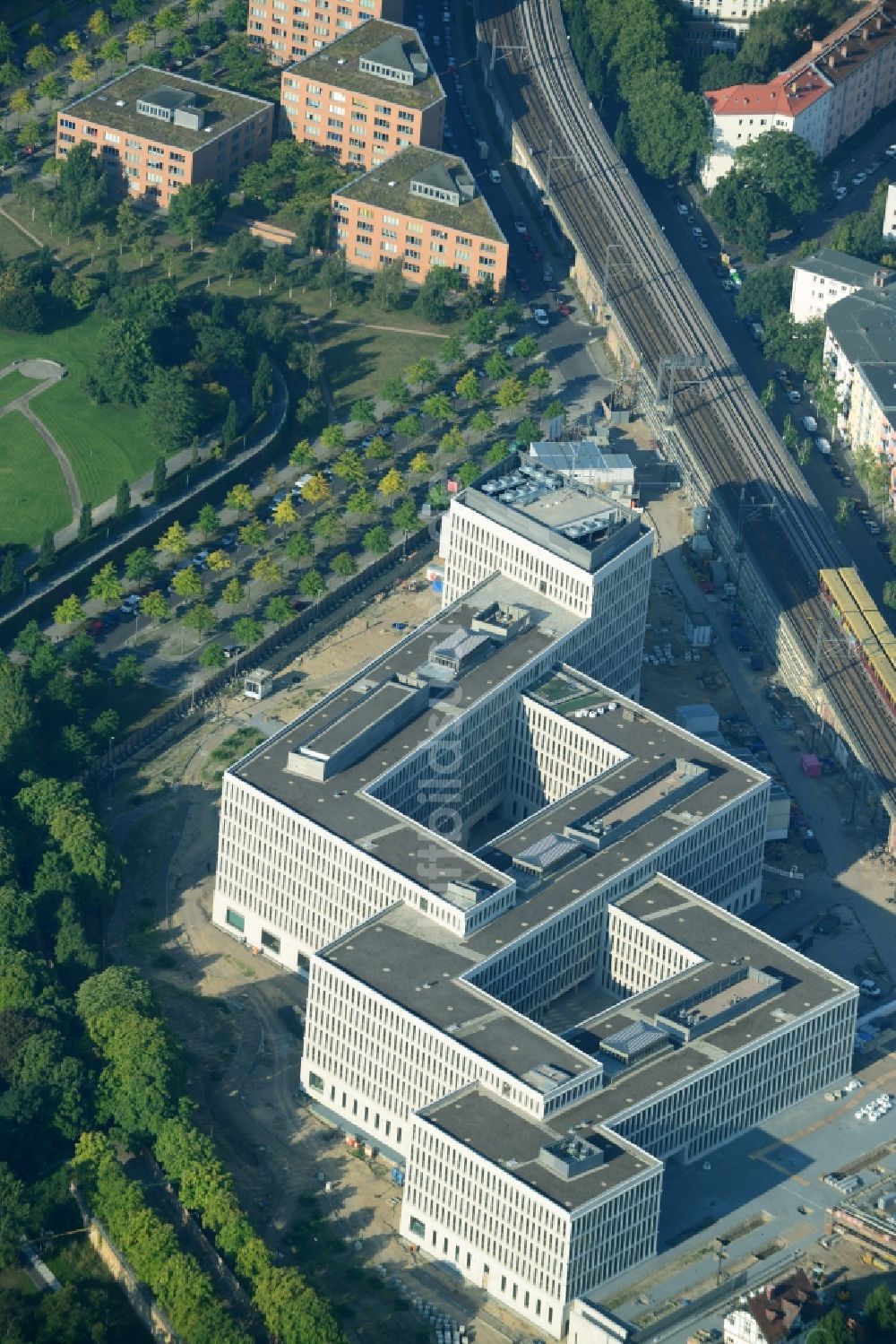 Luftaufnahme Berlin Moabit - Baustelle für den Neubau des Bundesministeriums des Innern / Innenministerium in Berlin Moabit