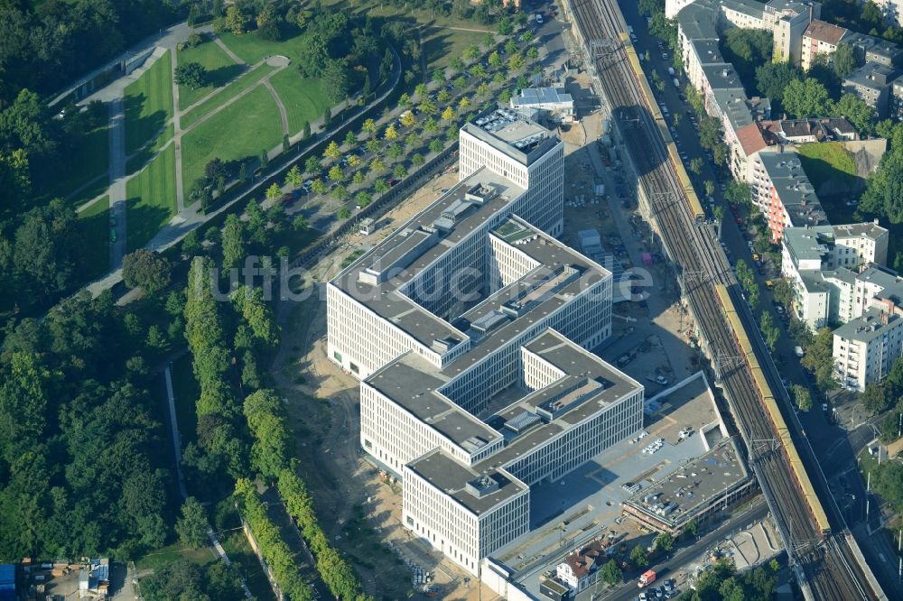 Berlin Moabit aus der Vogelperspektive: Baustelle für den Neubau des Bundesministeriums des Innern / Innenministerium in Berlin Moabit