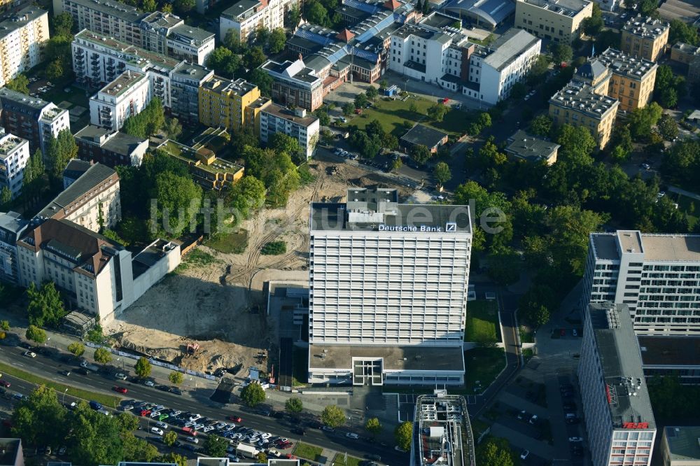 Luftbild Berlin - Baustelle für den Neubau Deutsche Bank Campus an der Otto-Suhr-Allee im Stadtteil Charlottenburg von Berlin