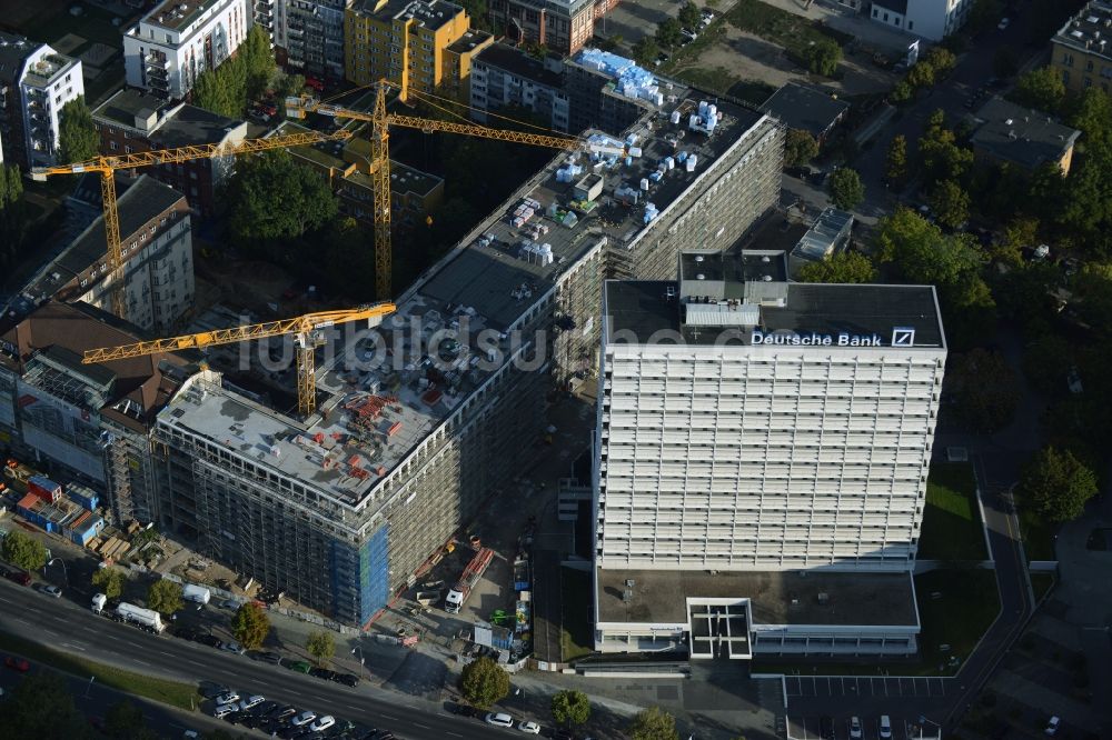 Berlin aus der Vogelperspektive: Baustelle für den Neubau Deutsche Bank Campus an der Otto-Suhr-Allee im Stadtteil Charlottenburg von Berlin