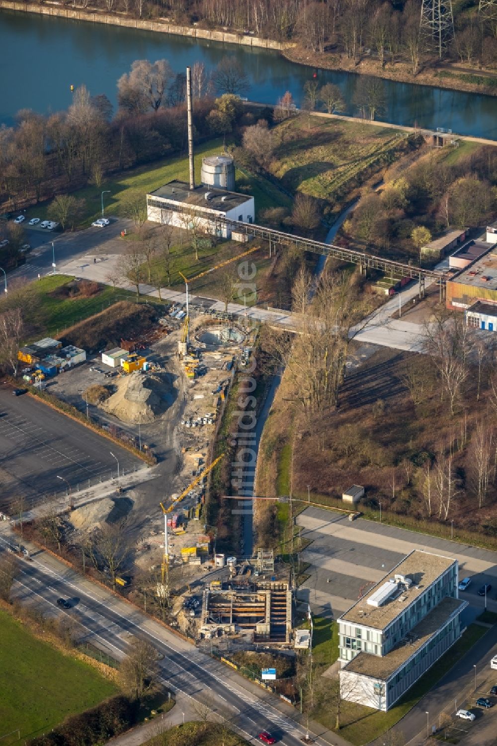 Herne von oben - Baustelle der Neubau- Gebäude des Altersheim Seniorencampus Westring -Forellstraße in Herne im Bundesland Nordrhein-Westfalen