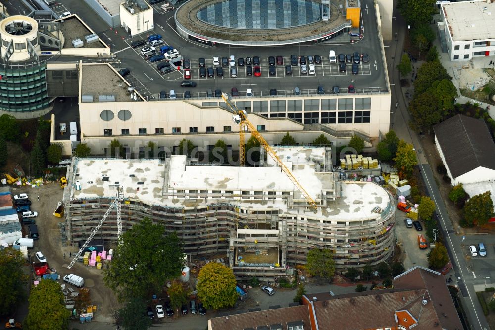 Wolfsburg von oben - Baustelle der Neubau- Gebäude des Altersheim - Seniorenresidenz am Antonius-Holling-Weg in Wolfsburg im Bundesland Niedersachsen, Deutschland