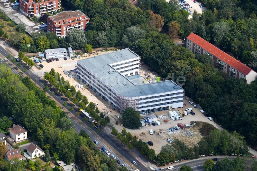 Berlin von oben - Baustelle der Neubau- Gebäude des Altersheim - Seniorenresidenz Blumberger Damm in Marzahn in Berlin, Deutschland