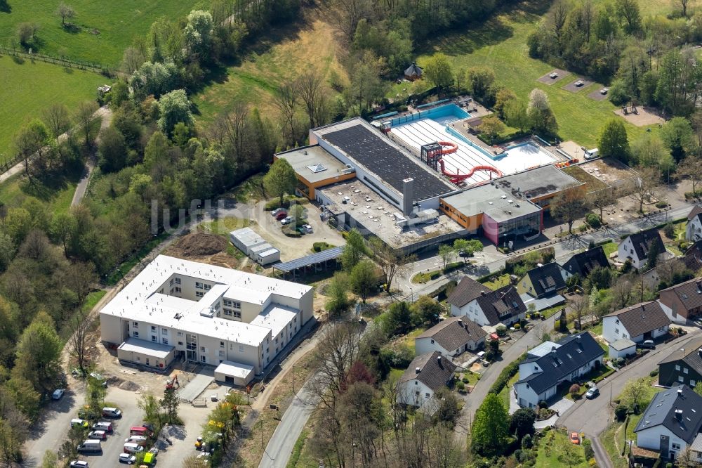 Netphen von oben - Baustelle der Neubau- Gebäude des Demenzzentrum Haus St. Anna in Netphen im Bundesland Nordrhein-Westfalen, Deutschland