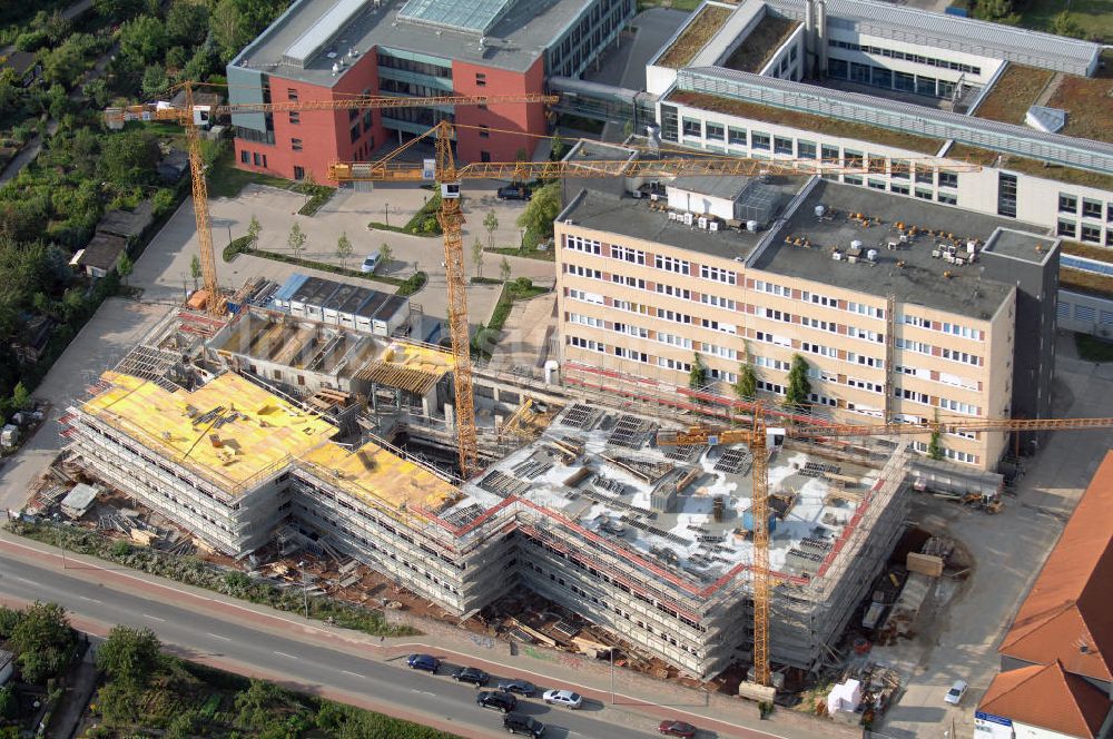 Magdeburg aus der Vogelperspektive: Baustelle vom Neubau Leibniz-Institut für Neurobiologie in Magdeburg