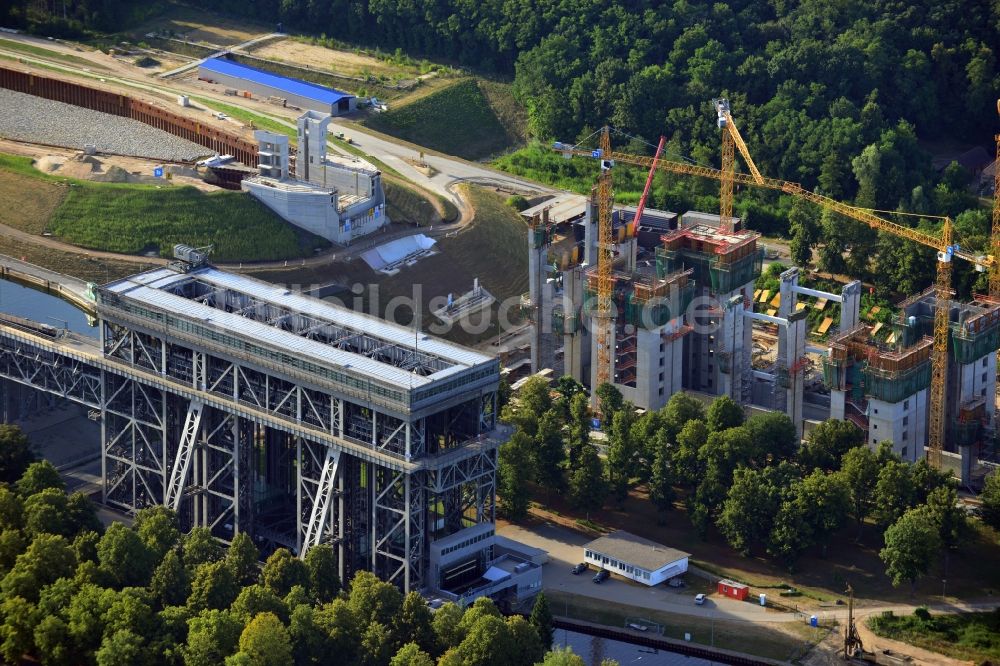 Niederfinow von oben - Baustelle vom Neubau des Schiffshebewerk Niederfinow Nord im Bundesland Brandenburg