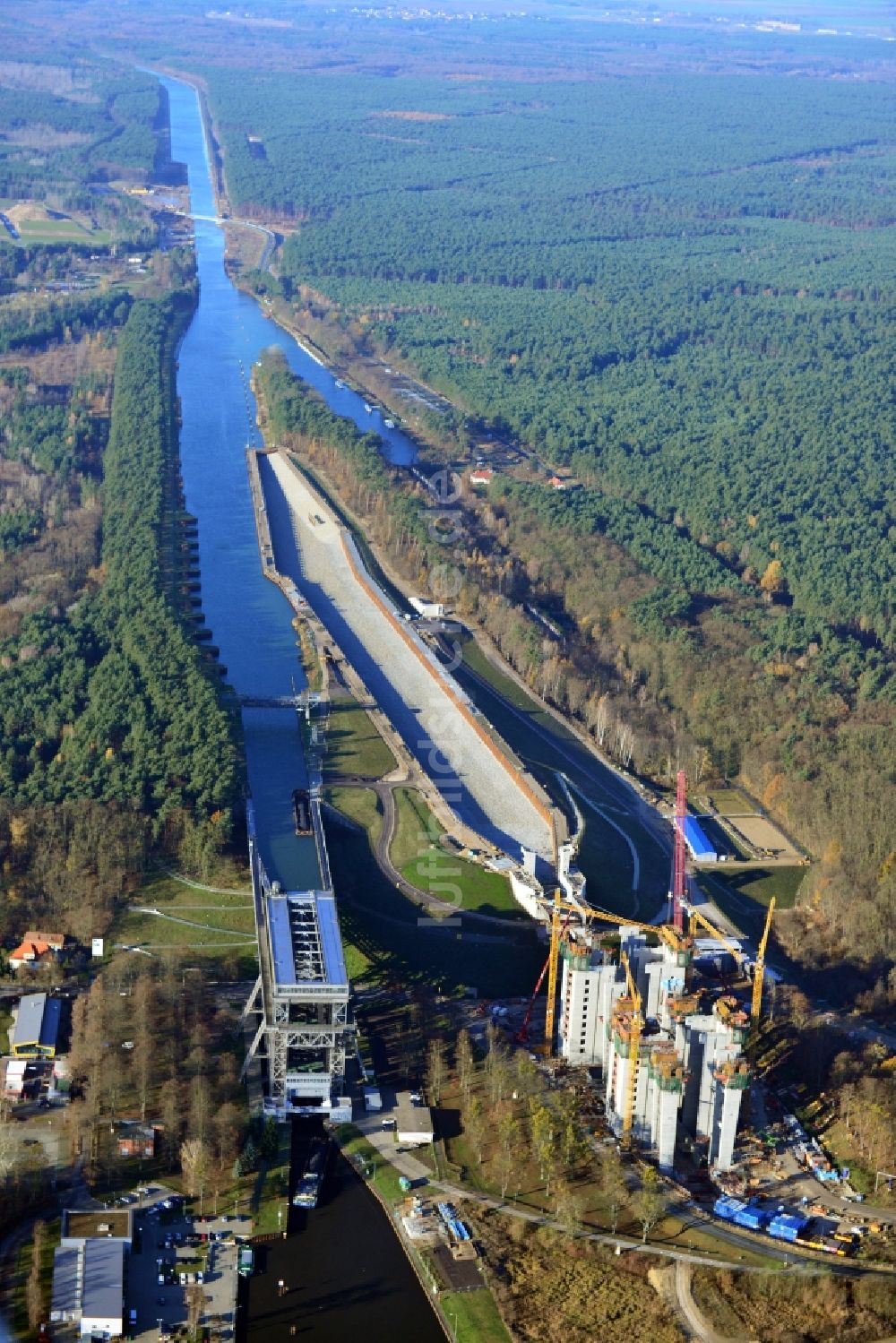 Niederfinow aus der Vogelperspektive: Baustelle vom Neubau des Schiffshebewerk Niederfinow Nord im Bundesland Brandenburg