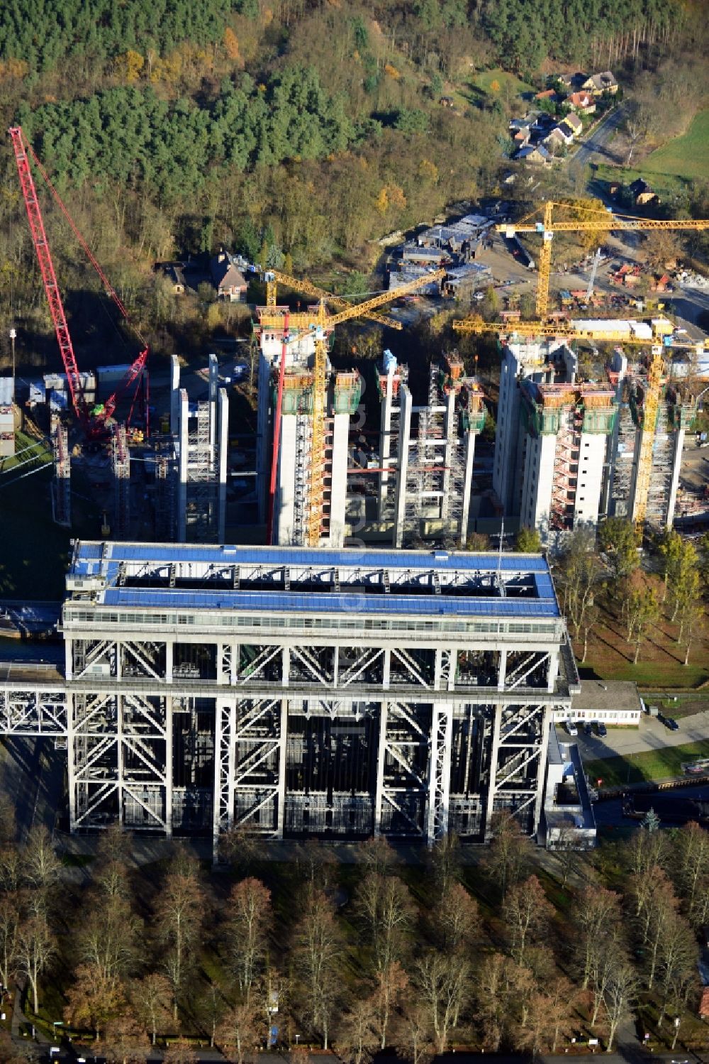 Niederfinow aus der Vogelperspektive: Baustelle vom Neubau des Schiffshebewerk Niederfinow Nord im Bundesland Brandenburg