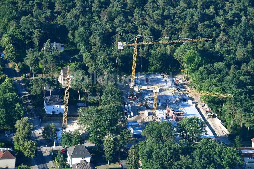 Berlin von oben - Baustelle vom Neubau eines Seniorenzentrums im Ortsteil Biesdorf in Berlin, Deutschland