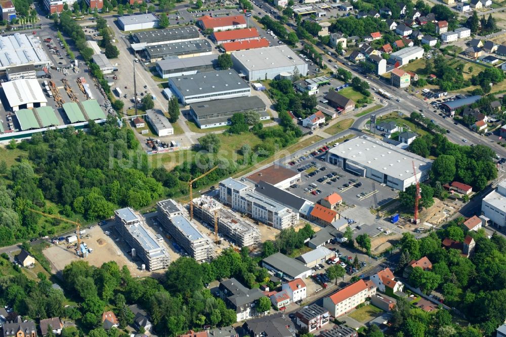 Berlin aus der Vogelperspektive: Baustelle vom Neubau eines Seniorenzentrums im Ortsteil Mahlsdorf in Berlin, Deutschland