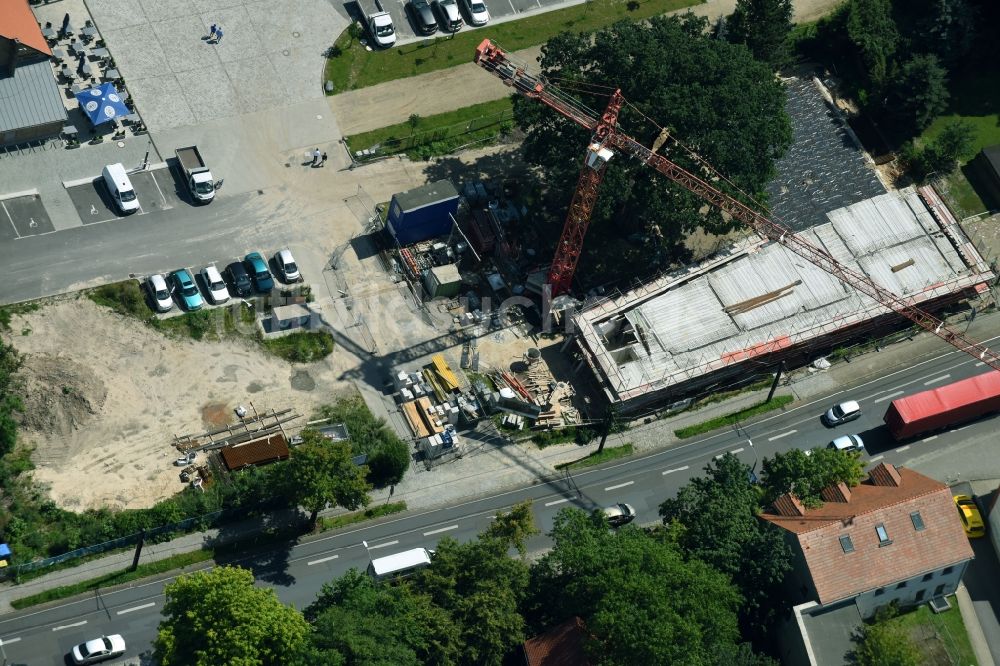 Luftbild Berlin - Baustelle vom Neubau eines Seniorenzentrums im Ortsteil Mahlsdorf in Berlin, Deutschland