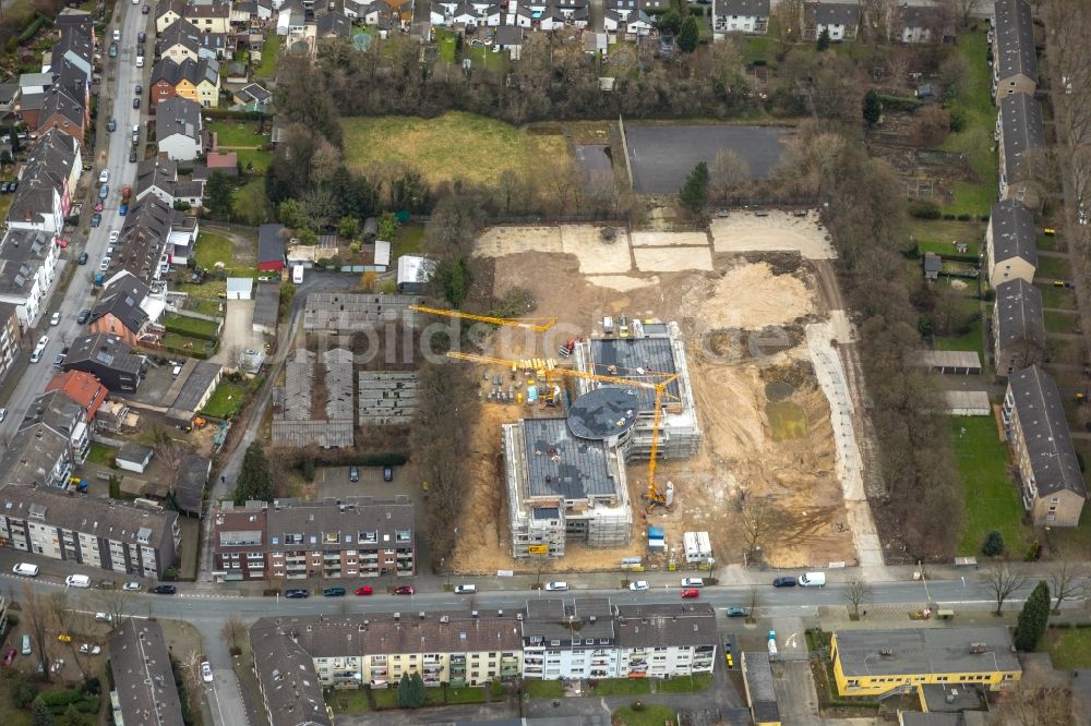 Luftaufnahme Duisburg - Baustelle vom Neubau eines Seniorenzentrums im Ortsteil Meiderich-Beeck in Duisburg im Bundesland Nordrhein-Westfalen, Deutschland