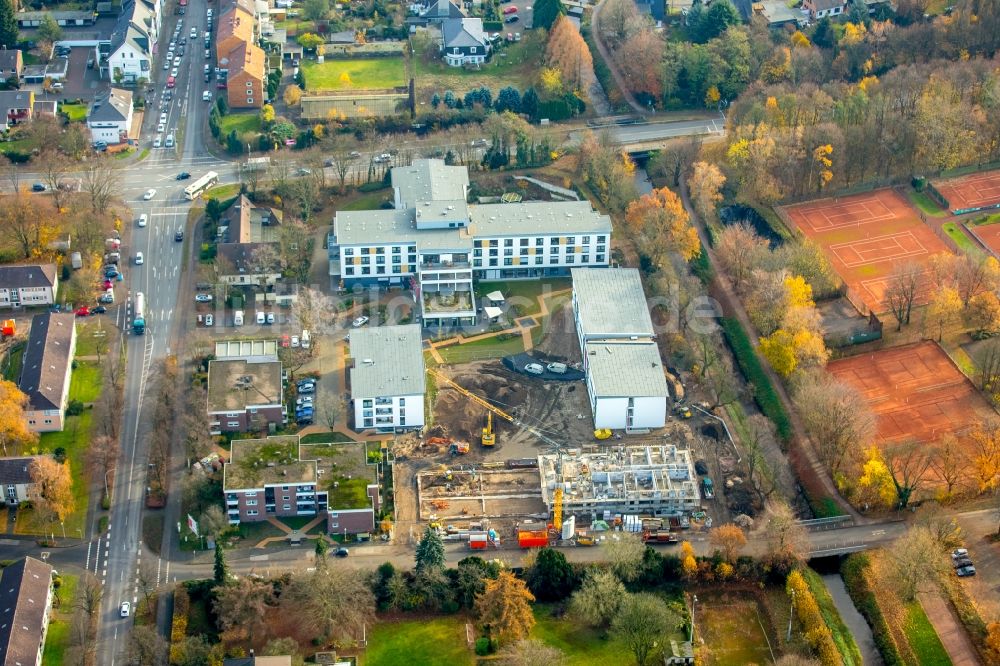 Luftaufnahme Dinslaken - Baustelle vom Neubau eines Seniorenzentrums im Ortsteil Ruhr Metropolitan Area in Dinslaken im Bundesland Nordrhein-Westfalen