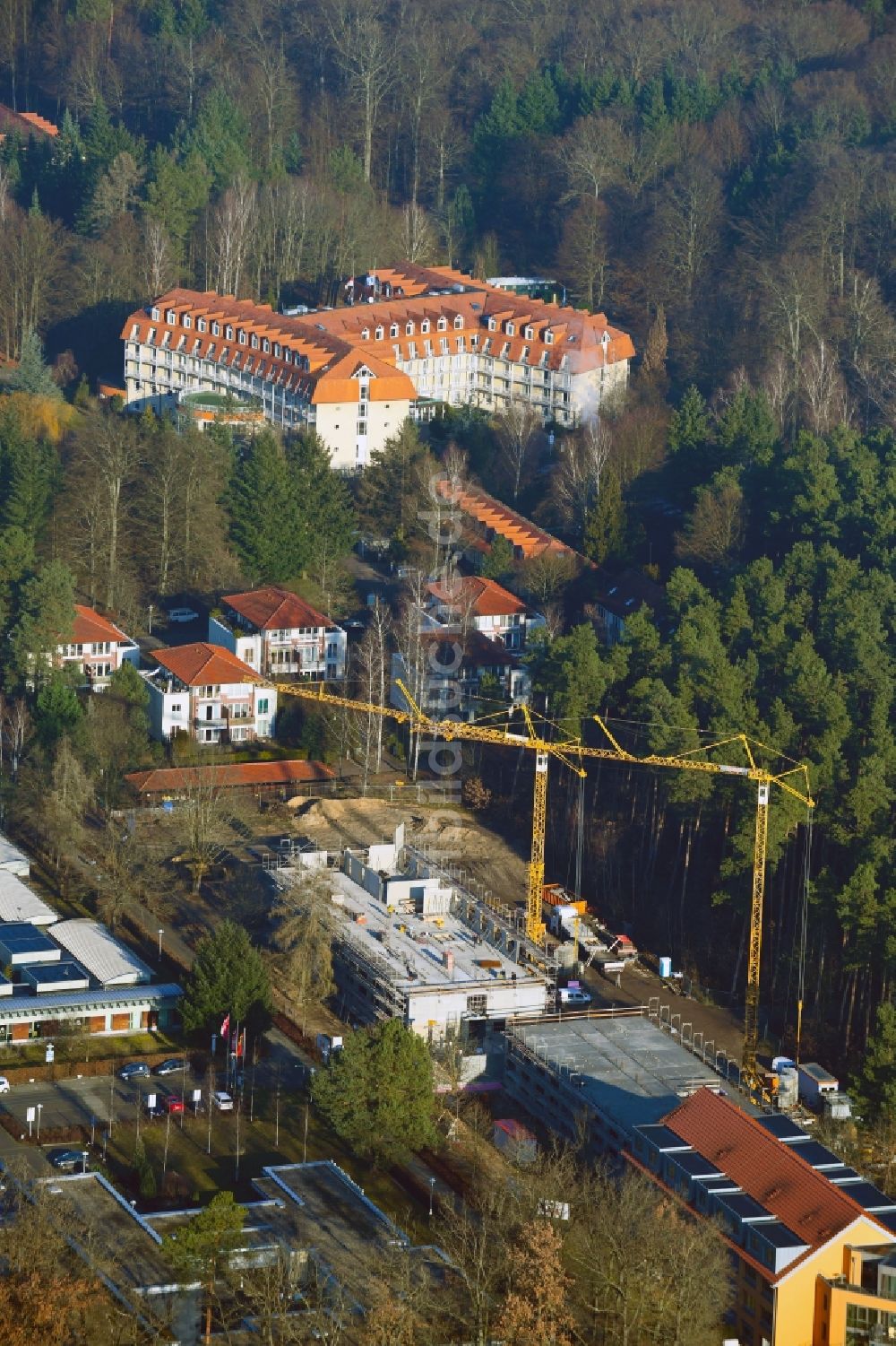 Wandlitz von oben - Baustelle vom Neubau eines Seniorenzentrums Tannenhof im Ortsteil Waldsiedlung in Wandlitz im Bundesland Brandenburg, Deutschland