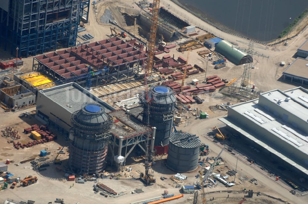 Hamburg von oben - Baustelle vom Neubau Steinkohlekraftwerk Moorburg an der Elbe in Hamburg