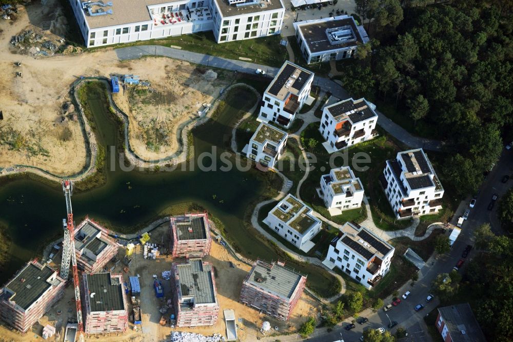 Luftaufnahme Berlin - Baustelle Neubau Wohnanlage Fünf Morgen Dahlem Urban Village der STOFANEL Gruppe in Berlin - Dahlem