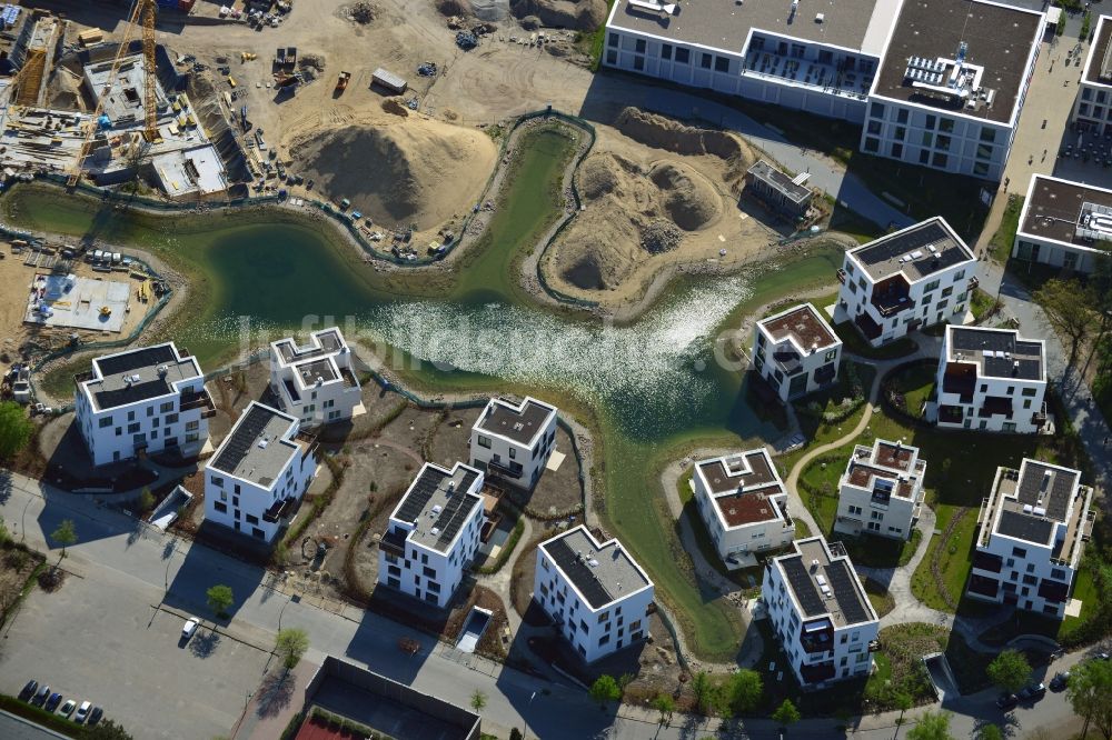 Luftaufnahme Berlin - Baustelle Neubau Wohnanlage Fünf Morgen Dahlem Urban Village der STOFANEL Gruppe in Berlin - Dahlem