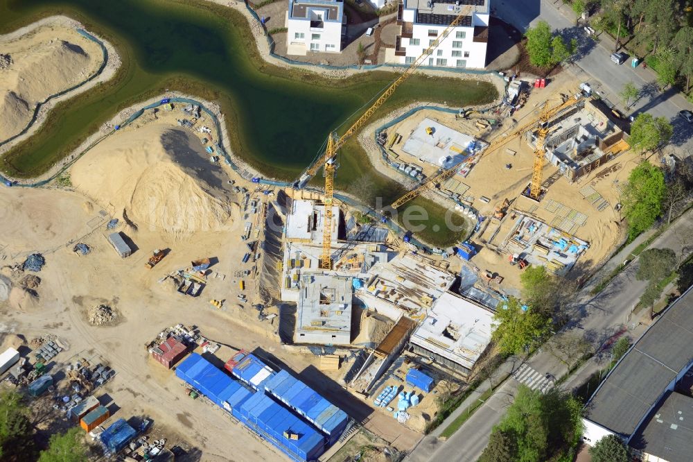 Luftbild Berlin - Baustelle Neubau Wohnanlage Fünf Morgen Dahlem Urban Village der STOFANEL Gruppe in Berlin - Dahlem