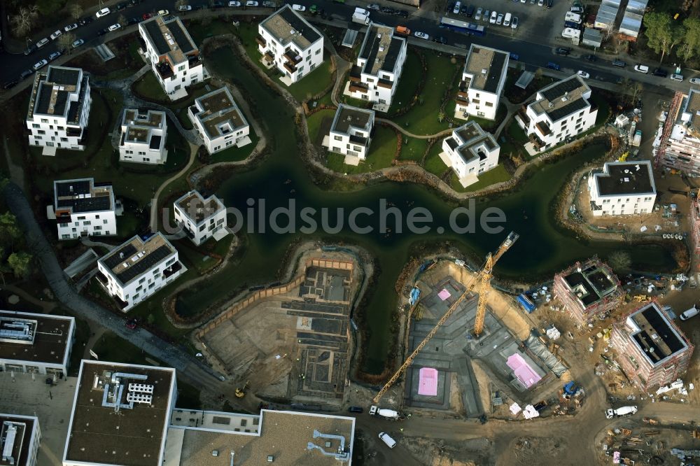 Luftbild Berlin - Baustelle Neubau Wohnanlage Fünf Morgen Dahlem Urban Village der STOFANEL Gruppe in Berlin - Dahlem