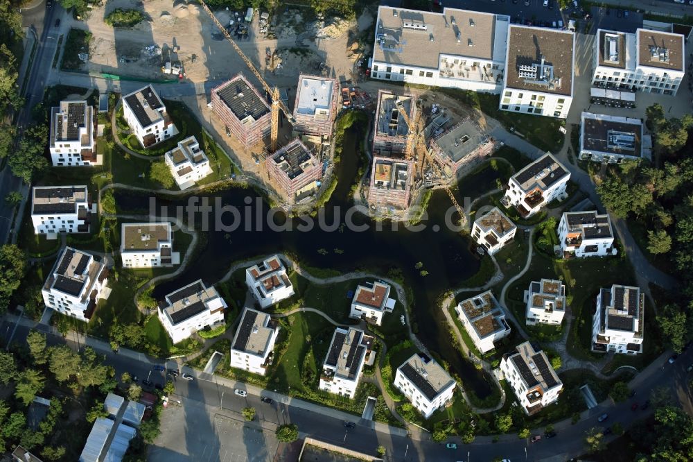 Luftaufnahme Berlin - Baustelle Neubau Wohnanlage Fünf Morgen Dahlem Urban Village der STOFANEL Gruppe in Berlin - Dahlem