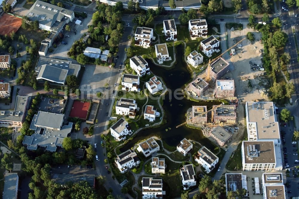 Berlin von oben - Baustelle Neubau Wohnanlage Fünf Morgen Dahlem Urban Village der STOFANEL Gruppe in Berlin - Dahlem