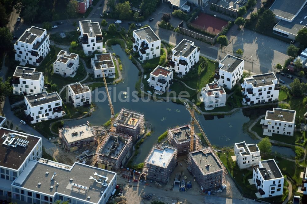 Luftbild Berlin - Baustelle Neubau Wohnanlage Fünf Morgen Dahlem Urban Village der STOFANEL Gruppe in Berlin - Dahlem