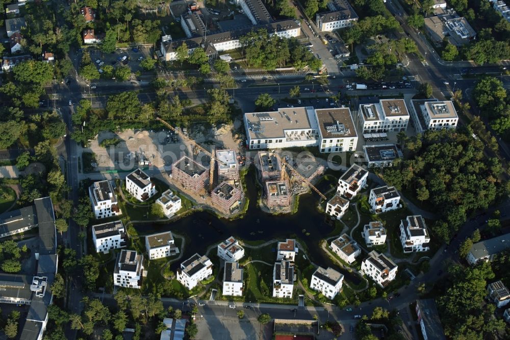 Luftaufnahme Berlin - Baustelle Neubau Wohnanlage Fünf Morgen Dahlem Urban Village der STOFANEL Gruppe in Berlin - Dahlem