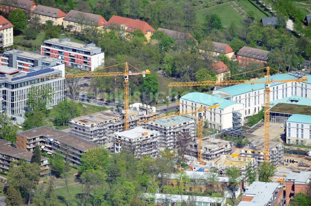 Potsdam von oben - Baustelle des Neubauprojektes Wohnen am Voltaireweg in Potsdam