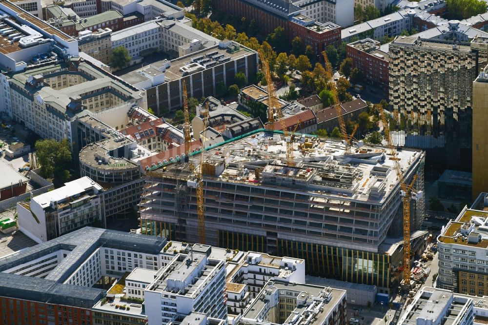 Berlin aus der Vogelperspektive: Baustelle des Neubaus Axel Springer Campus an der Krausenstraße - Schützenstraße in Berlin