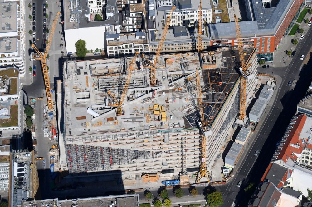 Berlin von oben - Baustelle des Neubaus Axel Springer Campus an der Krausenstraße - Schützenstraße in Berlin