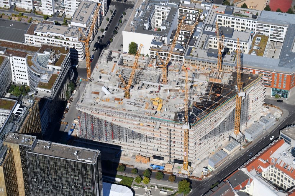 Luftaufnahme Berlin - Baustelle des Neubaus Axel Springer Campus an der Krausenstraße - Schützenstraße in Berlin