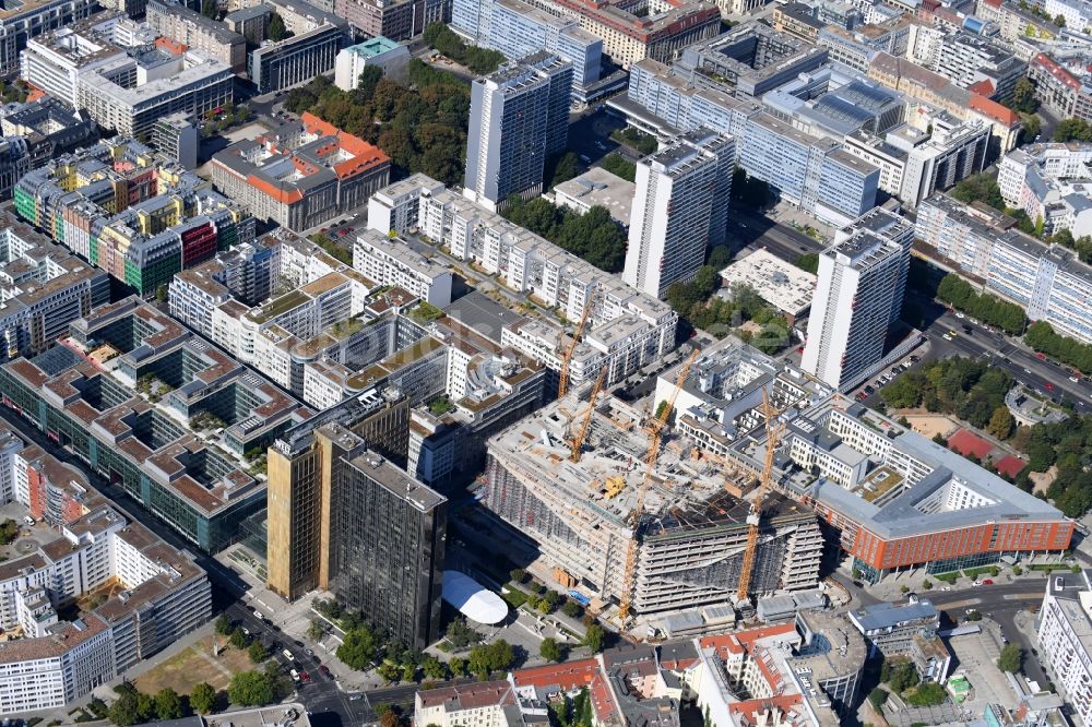 Berlin von oben - Baustelle des Neubaus Axel Springer Campus an der Krausenstraße - Schützenstraße in Berlin